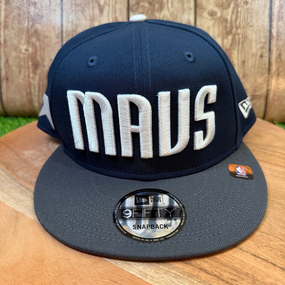 New Era 9FIFTY Dallas Mavericks Hat Mens One Size Navy Blue Embroidered Logo NWT
